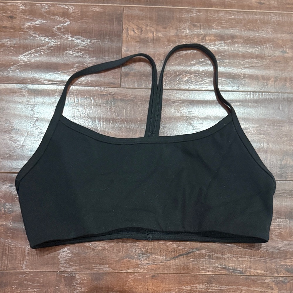 Vuori Sleek Black Sports Bra